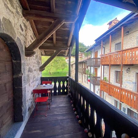 Casa Vacanze Di Arlecchino San Giovanni Bianco Exterior foto